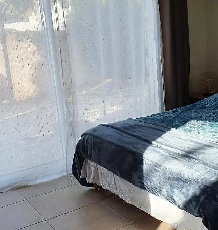 Holiday home Studio Cosy Avec Grande Terrasse Au Calme Saint-Cyr-sur-Mer