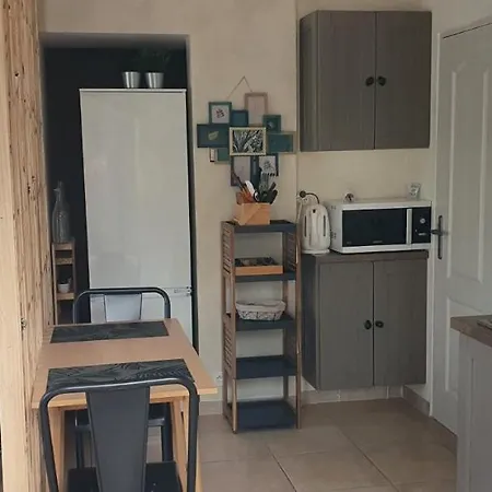 Studio Cosy Avec Grande Terrasse Au Calme Holiday home